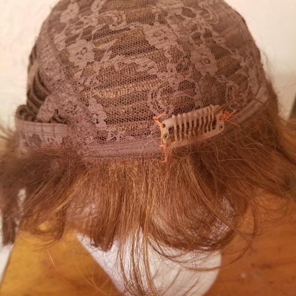 Wig - Picture 8 of 9